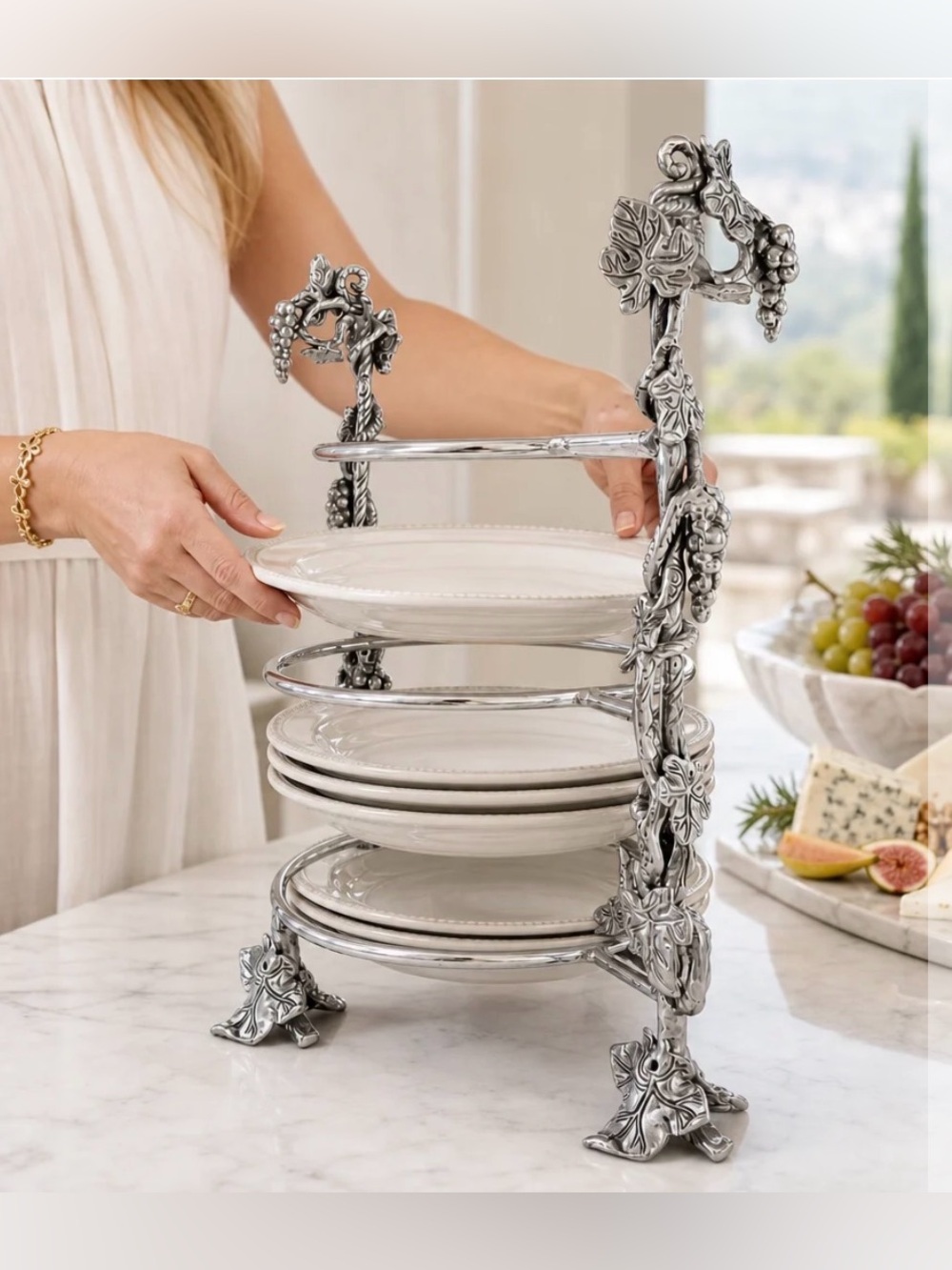 Arthur Court Grape Collection Dinner Plate Caddy